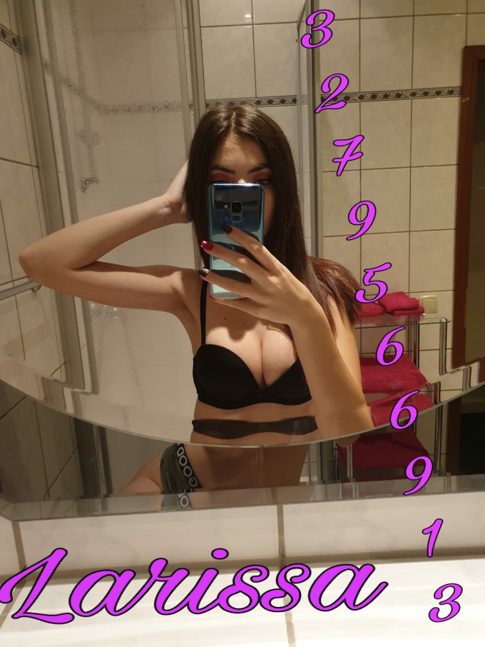 Annuncio Escort Ads - PER LA PRIMISSIMA VOLTA IN ITALIA RAGAZZINA RUSSA INESPERTA MA PRONTA PER IMPARARE