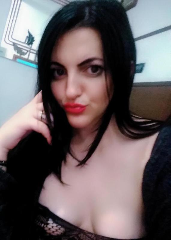 Annuncio Escort Ads - HELENA BELLISSIMA RAGAZZA SERBA CALDA PRIMA VOLTA IN CITTA SEMPRE VOGLIOSA DI CAZZO