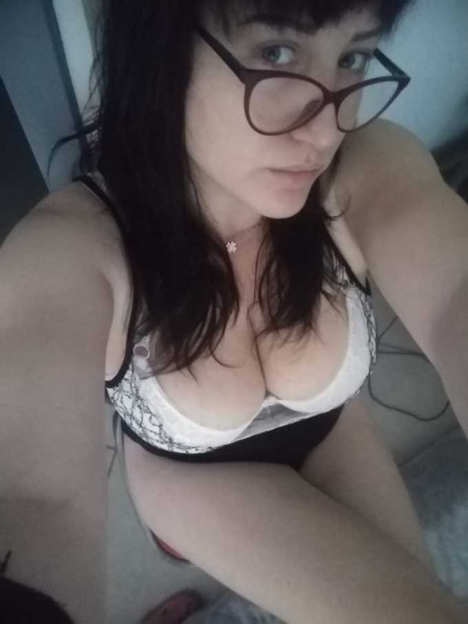 Annuncio Escort Ads - ATTENTO APPENA TORNATA ECCOMI BAMBOLINA RUSSA CALDA,EROTICA POMPINI.. AL TOP KLASS! GUSTAMI
