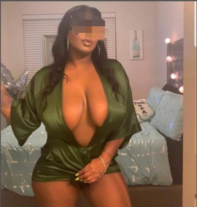 Annuncio Escort Ads -   APPENA ARRIVATA IN CITTA!     VOGLIO IL TUO CAZZO SONO UNA BELLISSIMA PORCELLINA... REGINA DEI PRELIMINARI SCOPERTI ... BOCCA DE