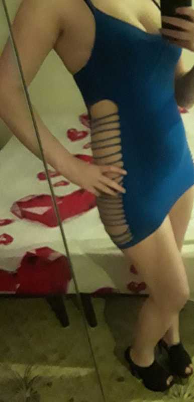 Annuncio Escort Ads - Ragazza italiana coppia di lesbiche ti possiamo raggiungere a casa tua ho in hotel anche fuori Parma