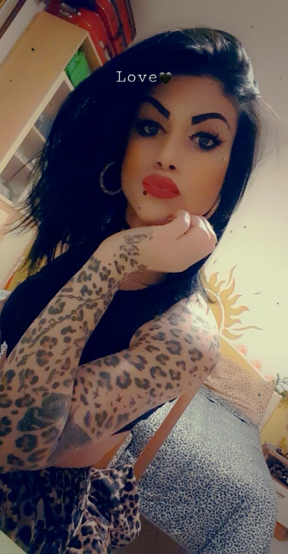 Annuncio Escort Ads - Ragazza super porca sto a Gallipoli daiii sono super italianaaaa