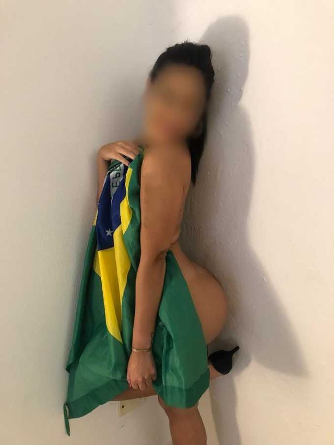 Annuncio Escort Ads - PRIMA VOLTA LIA BELLISSIMA BRASILIANA VERA NINFOMANE VOGLIOSA E SENSUALE 