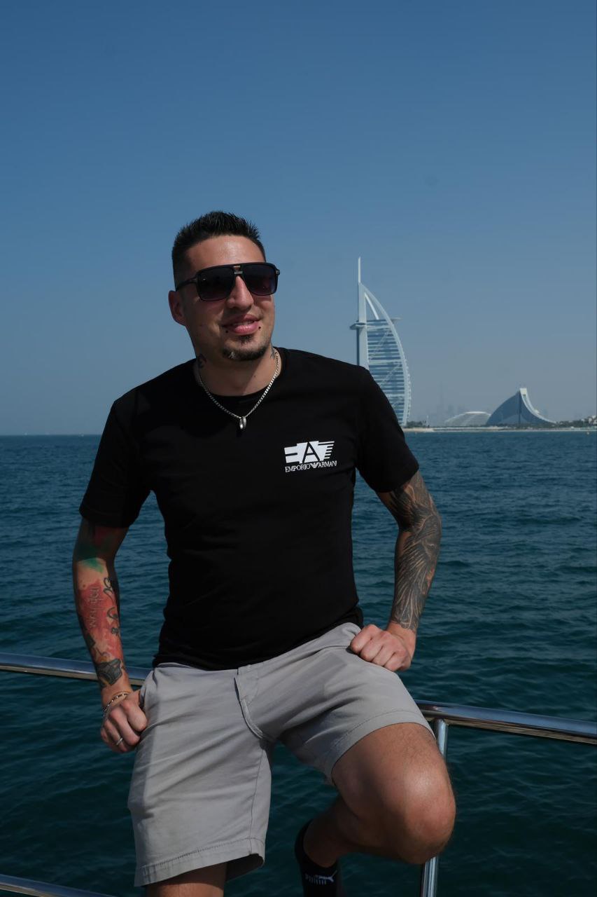 Annuncio Escort Ads - Donna o coppie 