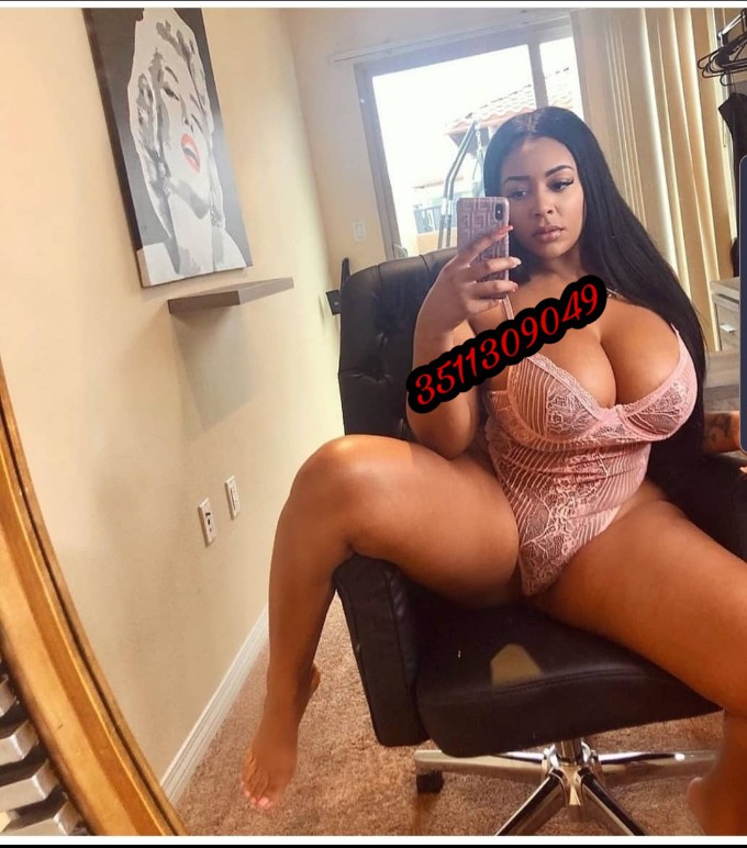 Annuncio Escort Ads - prima volta rosy, ,,,tetona massagiatrici ,,,,pompino brodoso regina dello squirting,piogia dorata