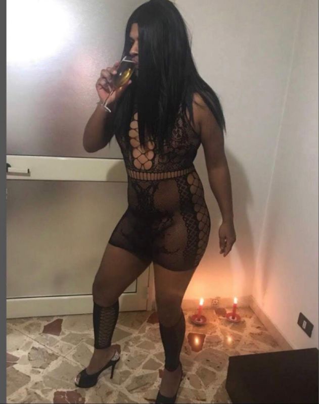 Annuncio Escort Ads - NEW A CALTANISSETTA DEBORAH TRANS  BELLISSIMA... ATTIVA-PASSIVA, FEMMINILE.. AMANTE DELLA ...... UNA VERA PORCA PIENA DI LATTE