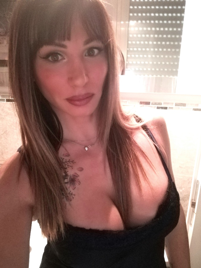 Annuncio Escort Ads -         DEBHORA TRANS ITALIANA         PASSIONE SENSUALIT