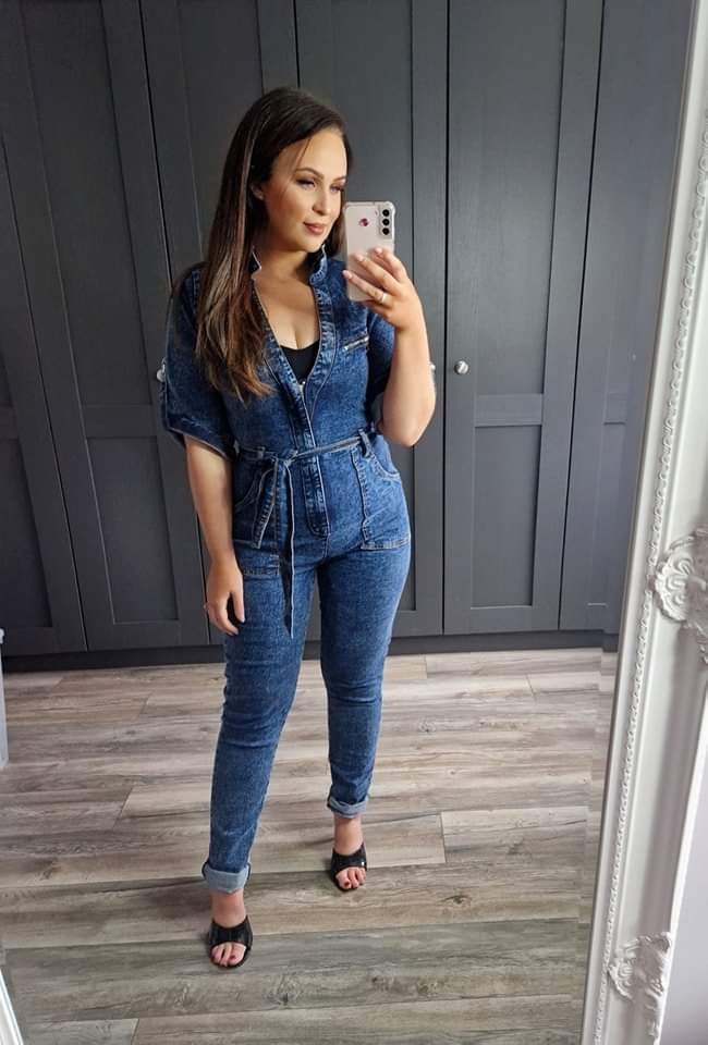 Annuncio Escort Ads - No incontri al momento solo video chiamata hard no gratis