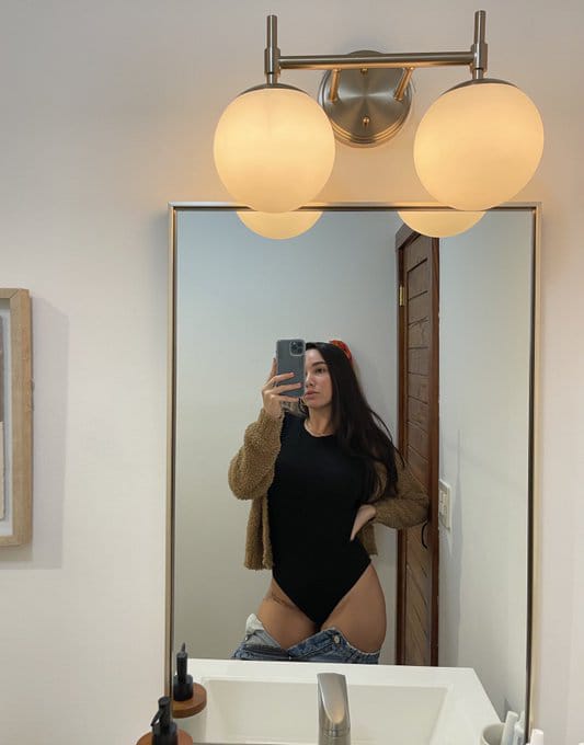 Annuncio Escort Ads - Escorte girl