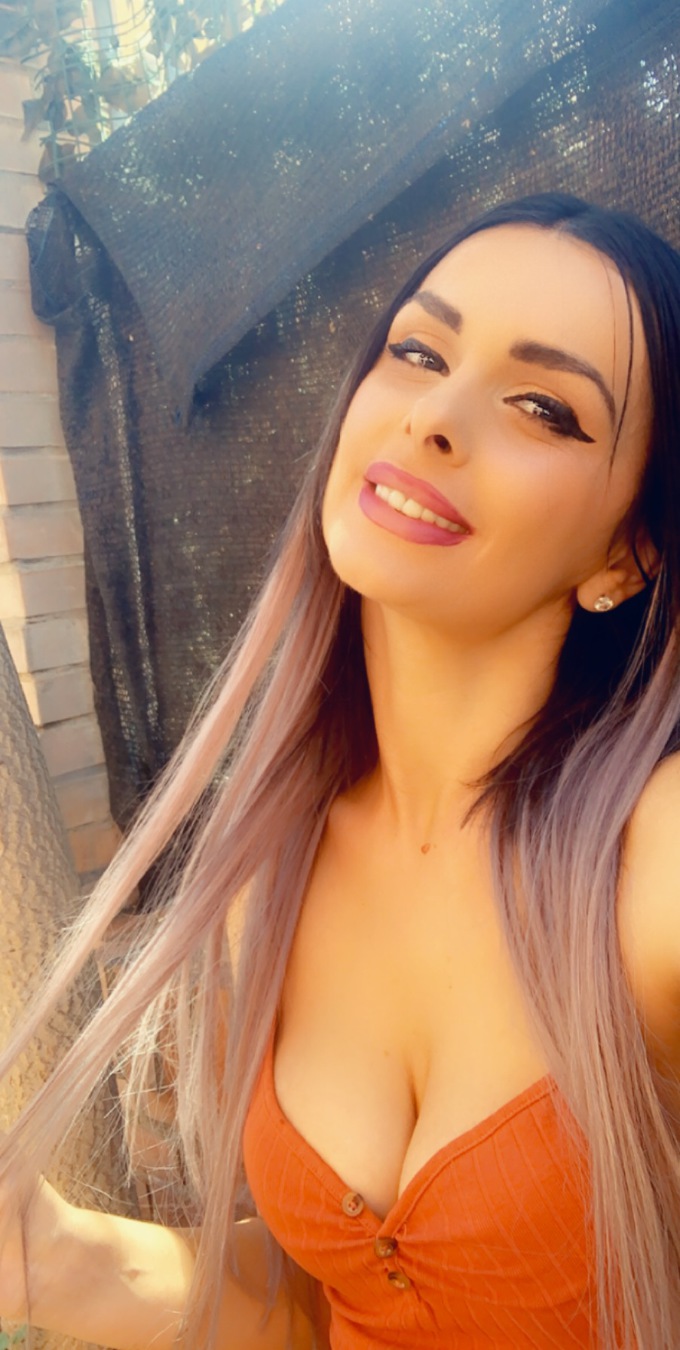 Annuncio Escort Ads - *      *     dolce e bella pupa      . ! Foto originali al 100%IL MEGLIO     reale stampa le foto e portale con te ! 