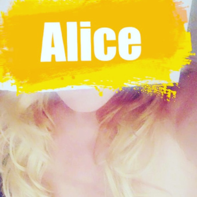 Annuncio Escort Ads - Ciao Sono Alice, MILF casalinga insoddisfatta sexy e ( visto che almeno fino al primo di giugno non mi sembra il caso di avere contatti CARNALI) posso