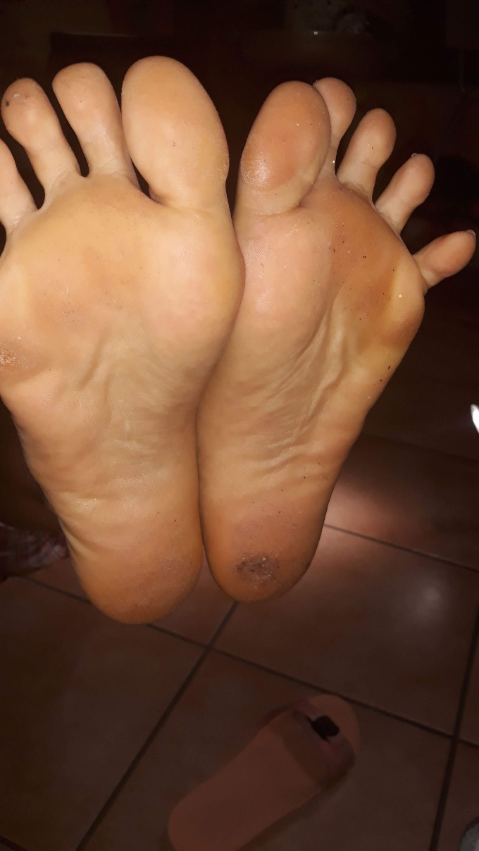 Annuncio Escort Ads -                 MISTRESS ,CHAT EROTICA PER I FETICISTA                 