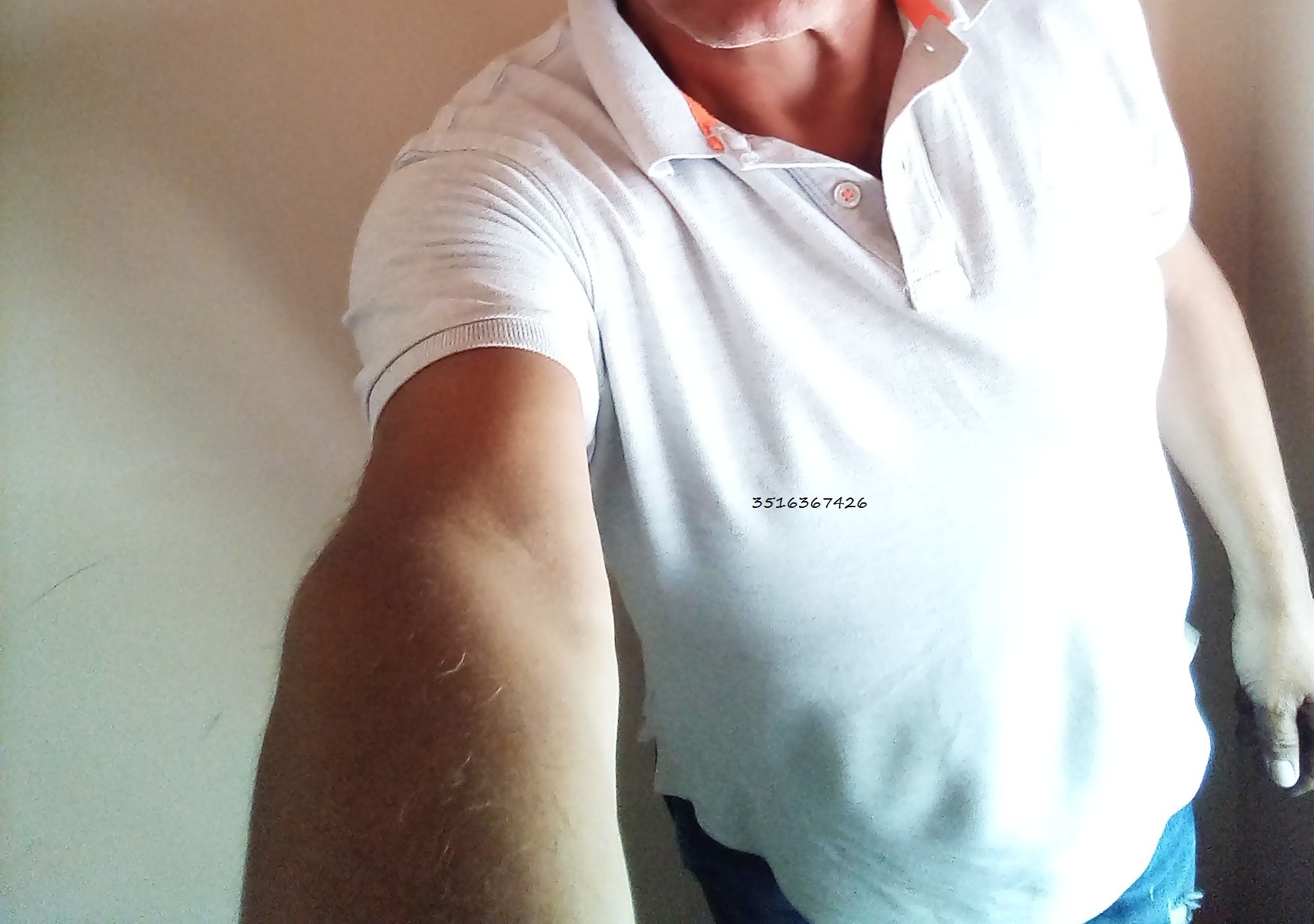 Annuncio Escort Ads - Gianni elettricista 60 enne molto giovanile disponibile per coppie e singole