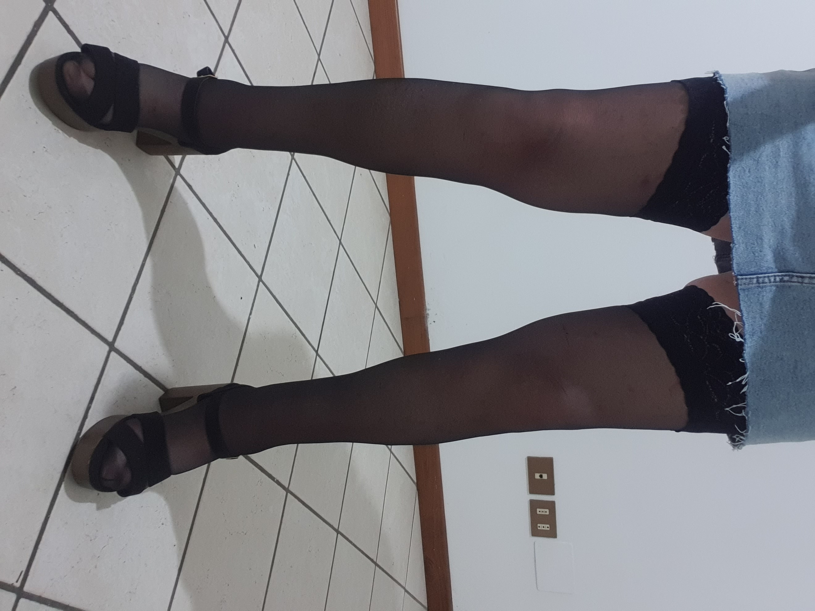 Annuncio Escort Ads - Trav matura per singoli dotati e sorelline