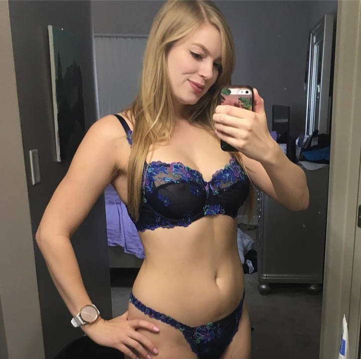 Annuncio Escort Ads - MYA   HO UNA BELLA FIGA CALDA PULITA BAGNATA PROFUMATA TUTTA DA LECCARE