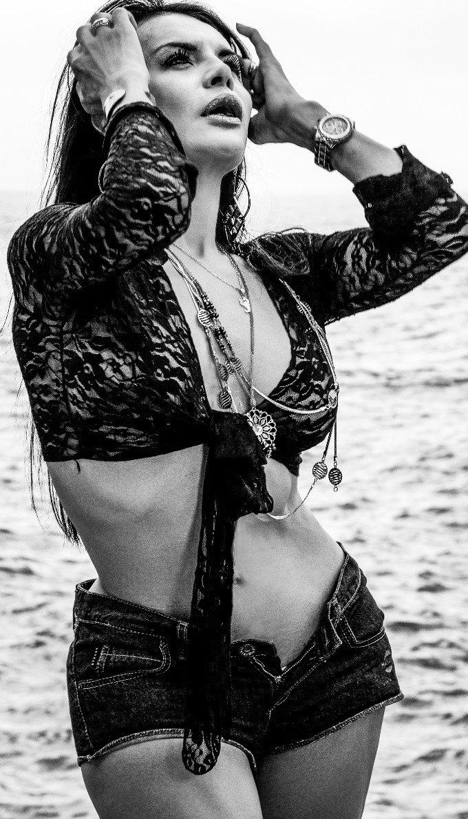 Annuncio Escort Ads - *IN GENOVA (BRIGNOLE)*    CRYSTAL, TRANS    *BELLISSIMA CREATURA* ELEGANTE, 