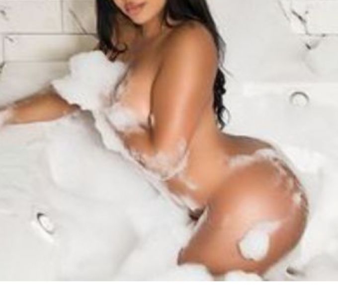 Annuncio Escort Ads - APPENA ARRIVATA IN CITTA BELISSIMA PORCELINA CON LA MIA LINGUA TI FARO IMPAZZIRE CON LA MIA FIGA