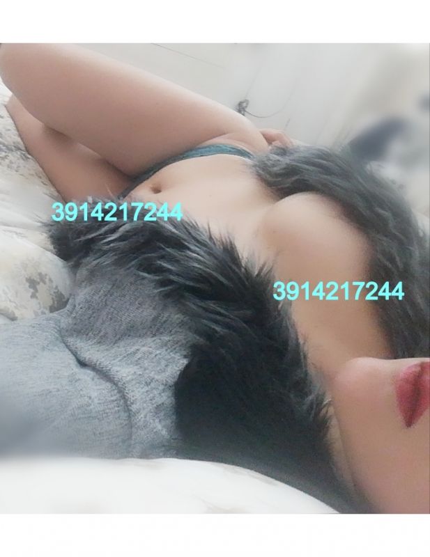 Annuncio Escort Ads -     ROXY 25 ANNI PRIMA VOLTA IL MIO CORPO DOLCE E PROFUMATO