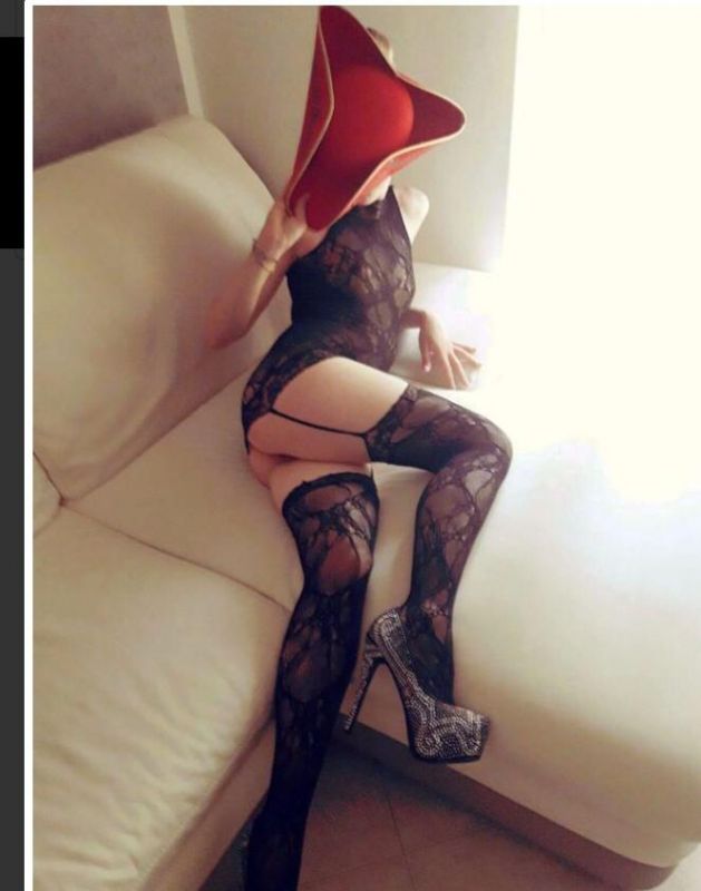 Annuncio Escort Ads - Vanessa, stupenda biondina, giovane e carina... un bel fiorellino tutto tuo....