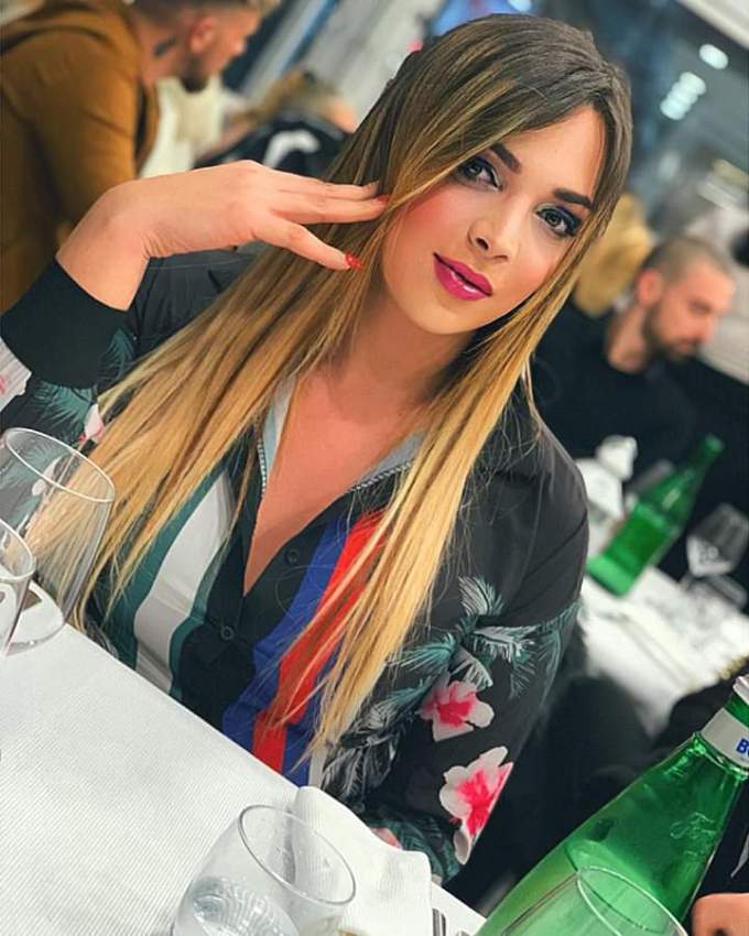 Annuncio Escort Ads - Alessia Finizio Top Trans italianissima foto reali 100%