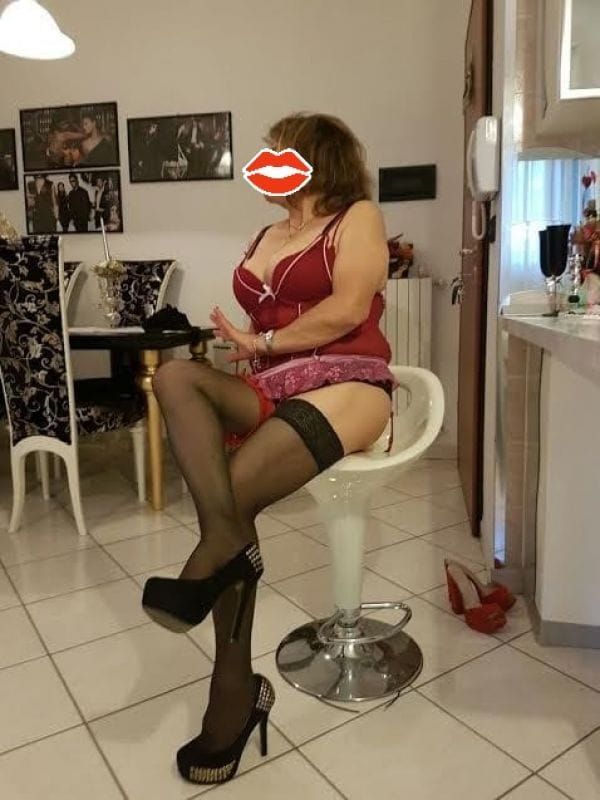 Annuncio Escort Ads - SONO SOFIA DONNA MATURA PRELIMINARI LUNGHI BEN FATTI CON LA MIA BOCA CALDA E CON LA MIA LINGUA,
