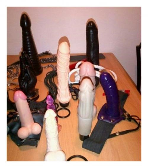 Annuncio Escort Ads - appena arrivate coppia di porcelline completamente bagnate per pochi giorni
