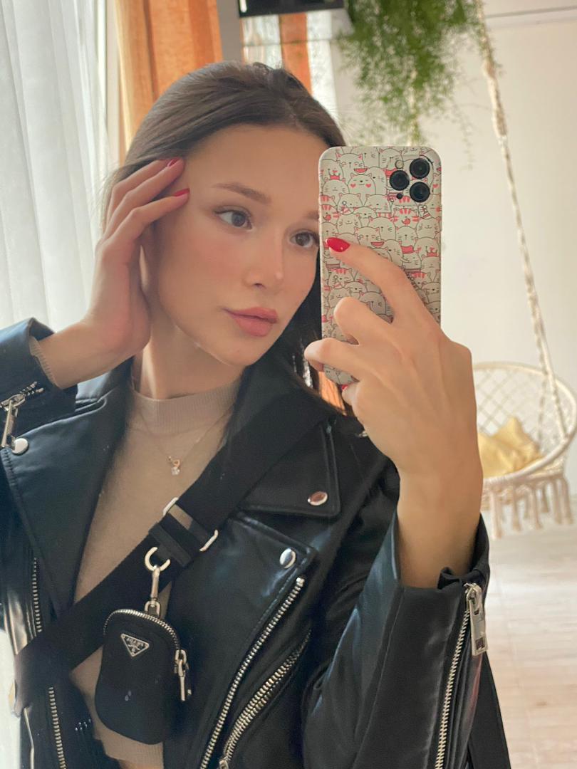 Annuncio Escort Ads - Sono disponibile per i vostri incontri 