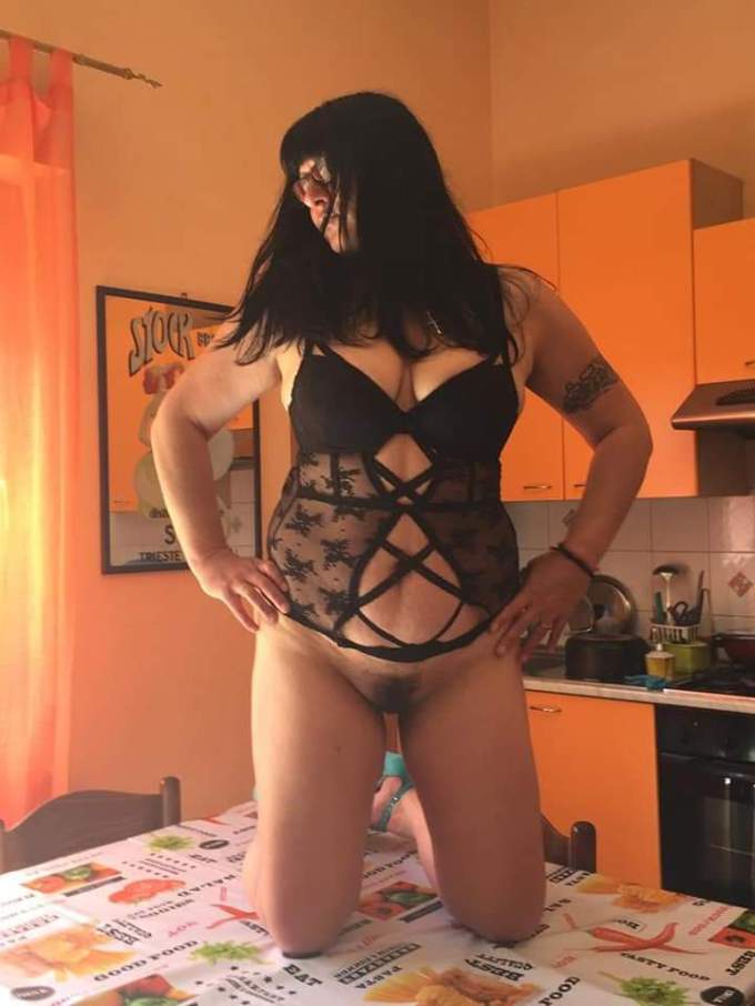 Annuncio Escort Ads - New**Manuela  Milf di Classe** Calda 