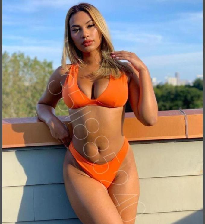 Annuncio Escort Ads - gran succhiatrice amante del preliminare naturale bacio con lingua      FOTO REALE BACIO CON LA LINGUA LATO B DA URLO