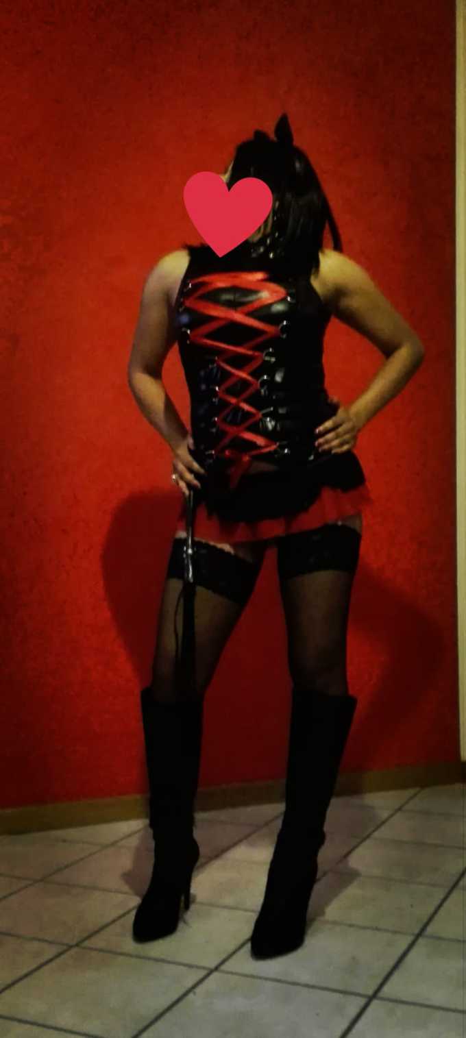 Annuncio Escort Ads - Bella sensuale Diana tornata mistress padrona per giochi .....