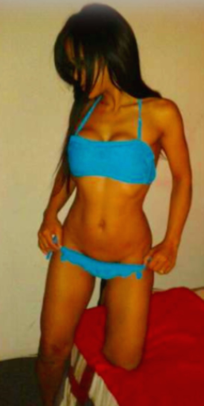 Annuncio Escort Ads - La regina del squirting e la pioggia dorata amo essere leccata fino a riempire la tua bocca