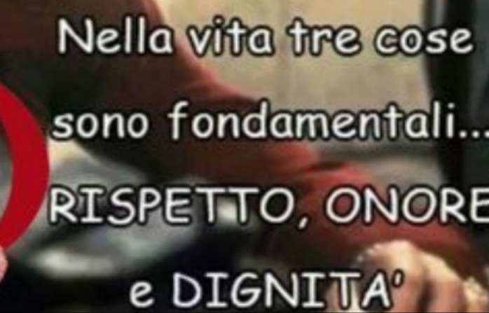 Annuncio Escort Ads - Sono un uomo che cerca donna per serate