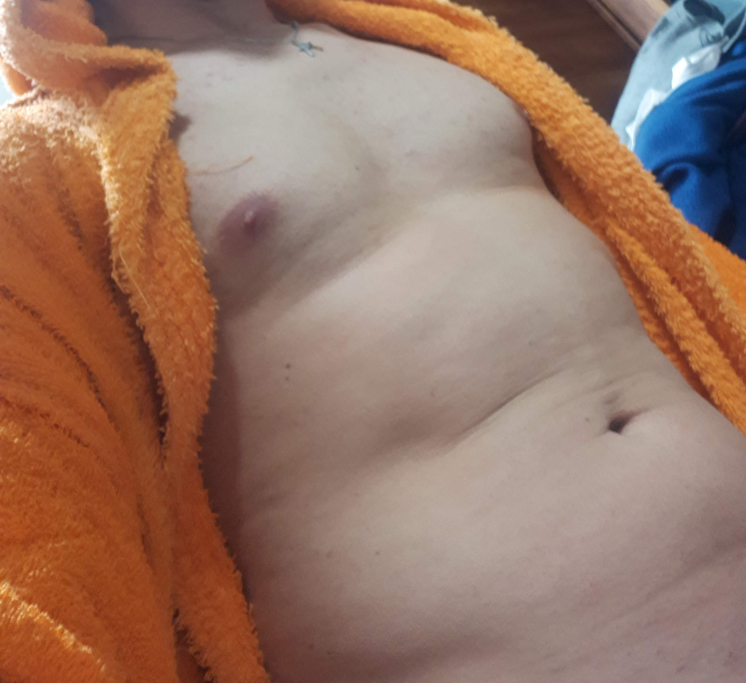 Annuncio Escort Ads - Cerco donna o coppia