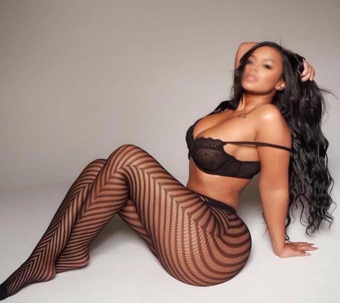 Annuncio Escort Ads - new Nathalia foto100%reali, porcona una bravissima pompinara che ci sa fare col cazzo prende sborra da paura, 69