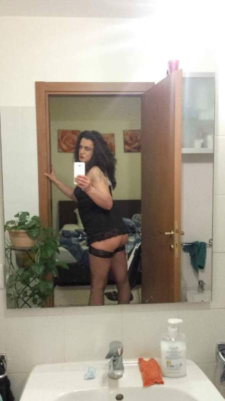 Annuncio Escort Ads - Bambola...Trans...Salentina...Vogliosa ora di dotati e super dotati....Fino a tarda notte....Anche due insieme...