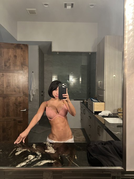 Annuncio Escort Ads - Sono qui per rendere felici i miei clienti 