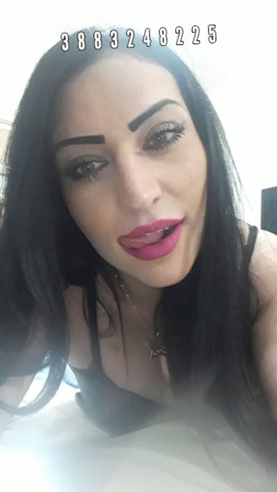 Annuncio Escort Ads -      FOTO VERE          SONO IO CHE TI APRO LA PORTA      Fantastica russa alta stupenda e dolce come il miele     