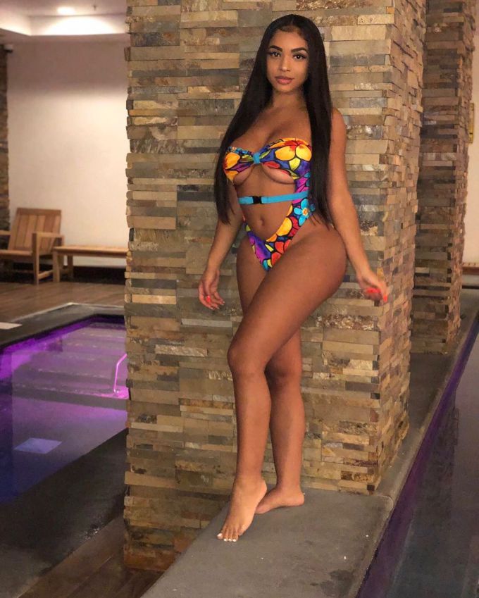 Annuncio Escort Ads - AMY NOVITA INCANTEVOLE MASSAGGIATRICE MANI SPERTE BENESSERE FISICO E MENTALE 24 su 24