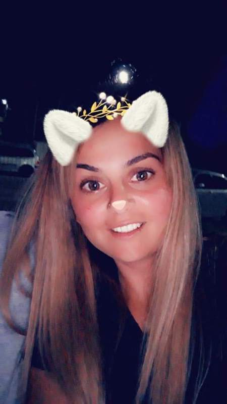 Annuncio Escort Ads - Sono una ragazza dolce con un bel viso. Chiamami, e gi