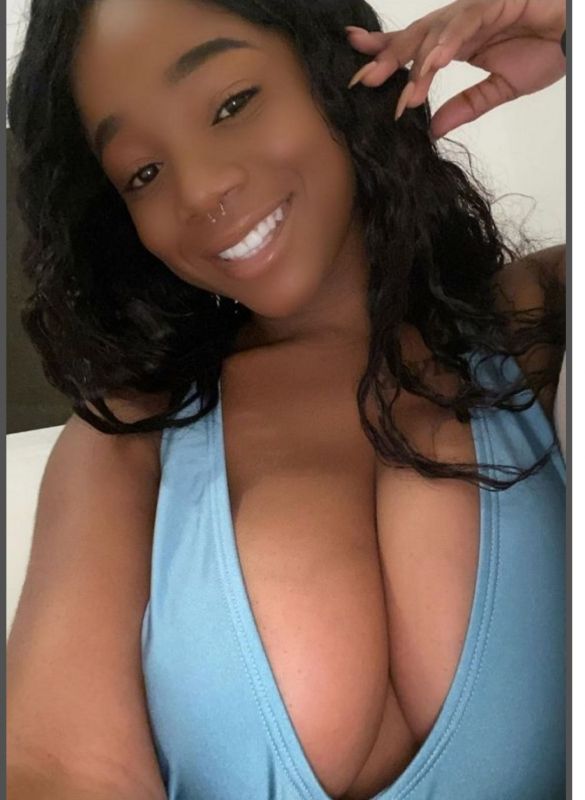 Annuncio Escort Ads - NOVIT  BELLISSIMA BAMBOLINA FOTTO VERE ...     Bel. SENO__POMPINO LENTO SCOPAMI A PECORA + TUTTA DA LECCARE..