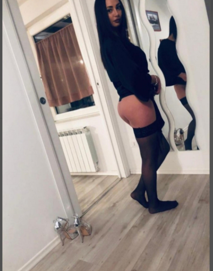 Annuncio Escort Ads - NEW NOVITA APPENA ARRIVATE DUE BELLE BAMBOLE SEXXI COMPLETE DISP A TUTTO ANCHE TI RAGGIUNGIAMO DOVE VUOI 24H DISP BACII RAGGIUNGO