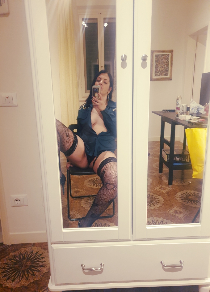 Annuncio Escort Ads -     ITALIANA      GIORGIA          FOTO REALI COME MAMMA MI HA FATTA     COMPLETA    