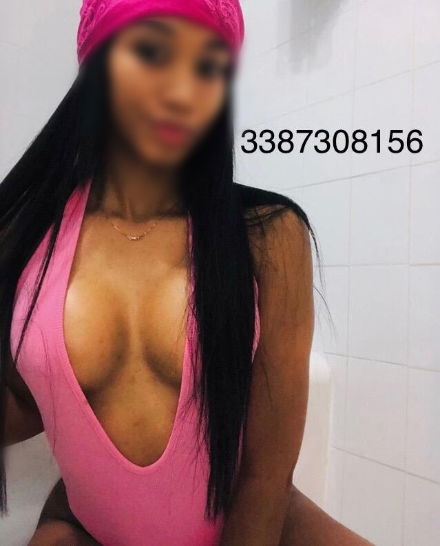 Annuncio Escort Ads - PER LA PRIMA VOLTA SILVANA TROIA PORCELLINA COMPLETISSIMA AMANTE DEL 69 UNA VERA ZOCCOLA MOLTO SENSUALE.