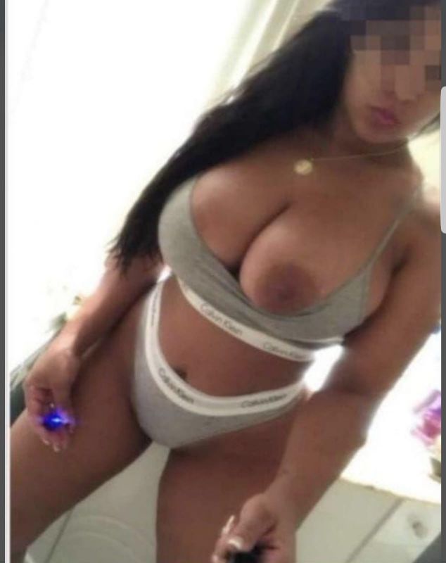 Annuncio Escort Ads - SONO  SACHA  UNA BELLA 23ENNE TETTONA  NATURALE AL 100% SPACIALIZZATA NEL MASSAGGIO EROTICO CHE TI FARA GODERE E RILASSARE