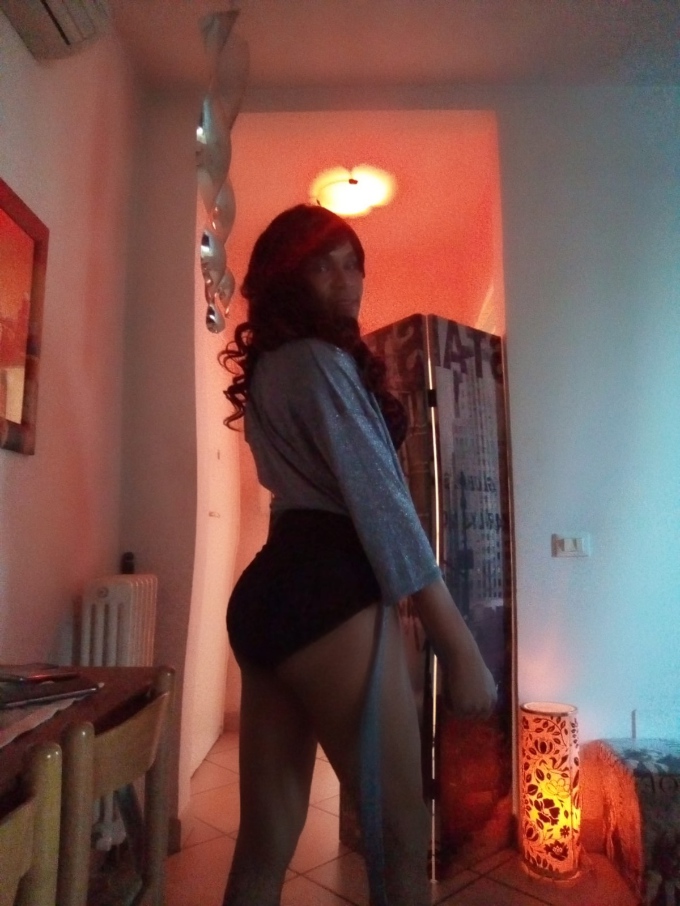 Annuncio Escort Ads - KAMILA TOP TRANS XL!! 21CM ATTIVISSIMA!! PIENA DI LATTE