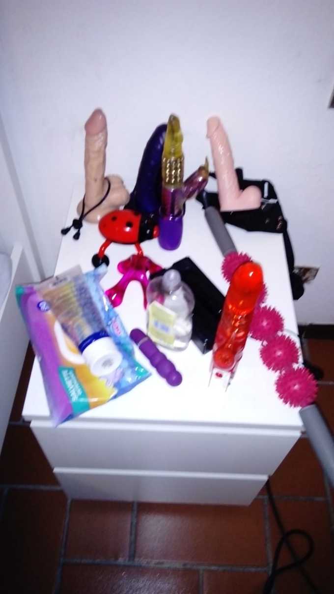 Annuncio Escort Ads - NEW ARRIVO GIULIA DONNA MATURA BRASILIANA!!! SONO LA REGINA DELLE POMPE CON FINALE IMPERDIBILE...!