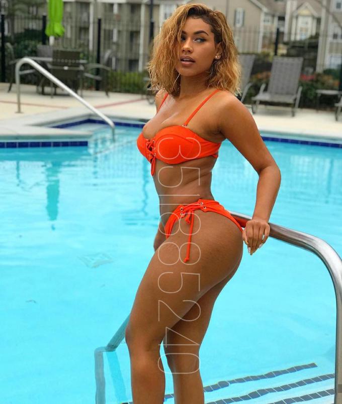 Annuncio Escort Ads - gran succhiatrice amante del preliminare naturale bacio con lingua      FOTO REALE BACIO CON LA LINGUA LATO B DA URLO