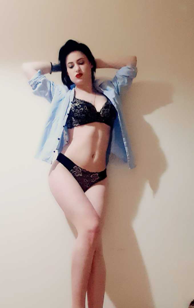 Annuncio Escort Ads - Ciao a tutti mi chiamo Anna e sono per la prima volta in Italia(faccio pure video chiamata)