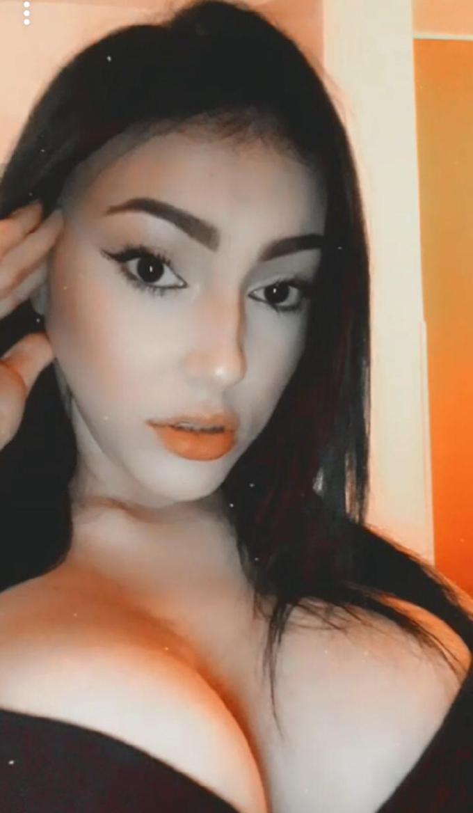 Annuncio Escort Ads - ...BELLA RAGAZZA ALTA  1.70 MORA , CONVOLGENTE, SENSUALE... DOLCE TE ASPETTO     