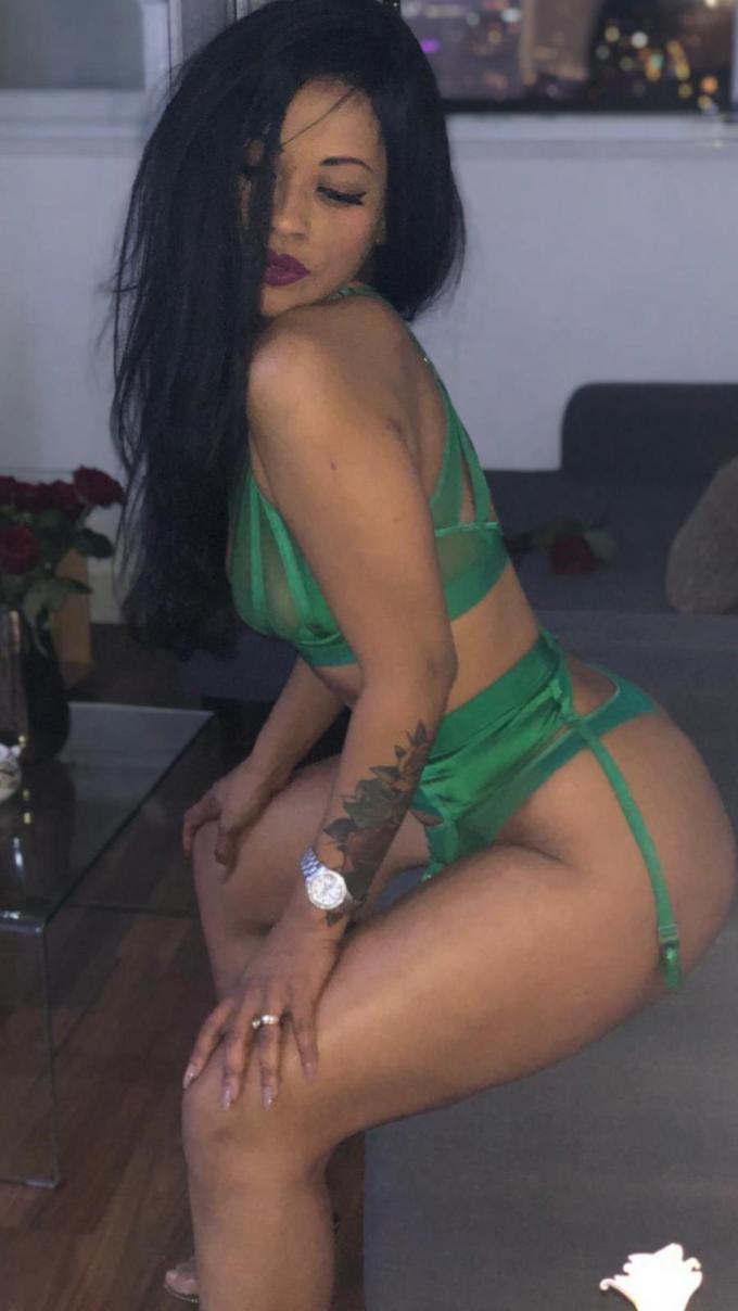 Annuncio Escort Ads - foto con viso MIE foto mie con viso SONO a MONTESILVANO SCEGLI LA MIGLIORE